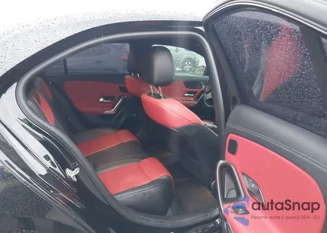 2021 Mercedes-Benz A 220 z USA, uszkodzony, nr VIN W1K3G4EB7MJ284985